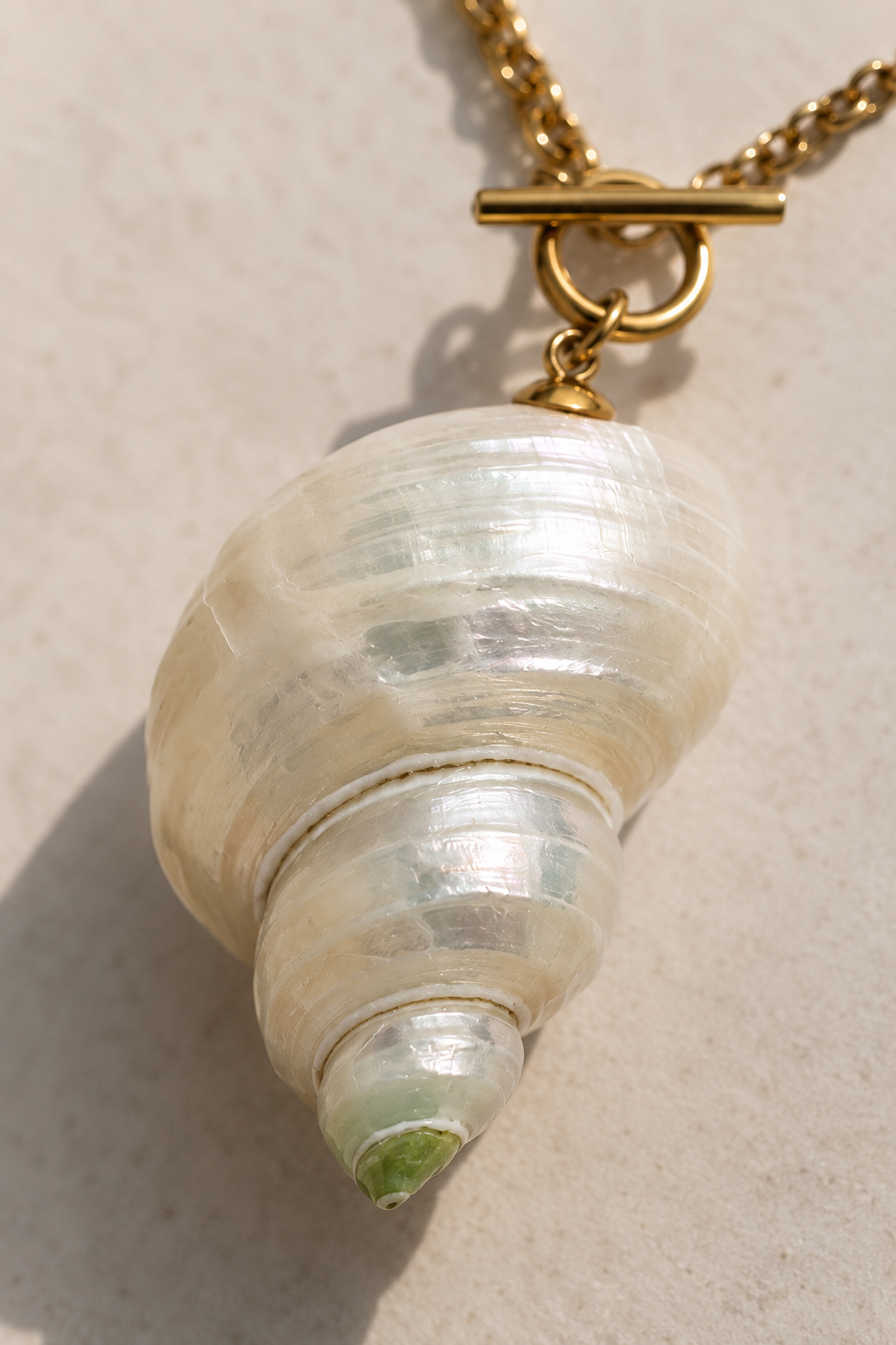 Maris Natural Shell Pendant Necklace