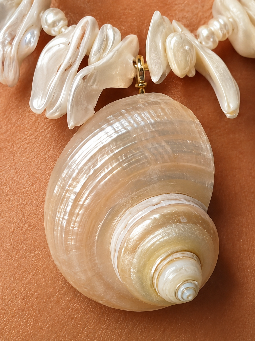 Coralia Conch Shell Statement Necklace