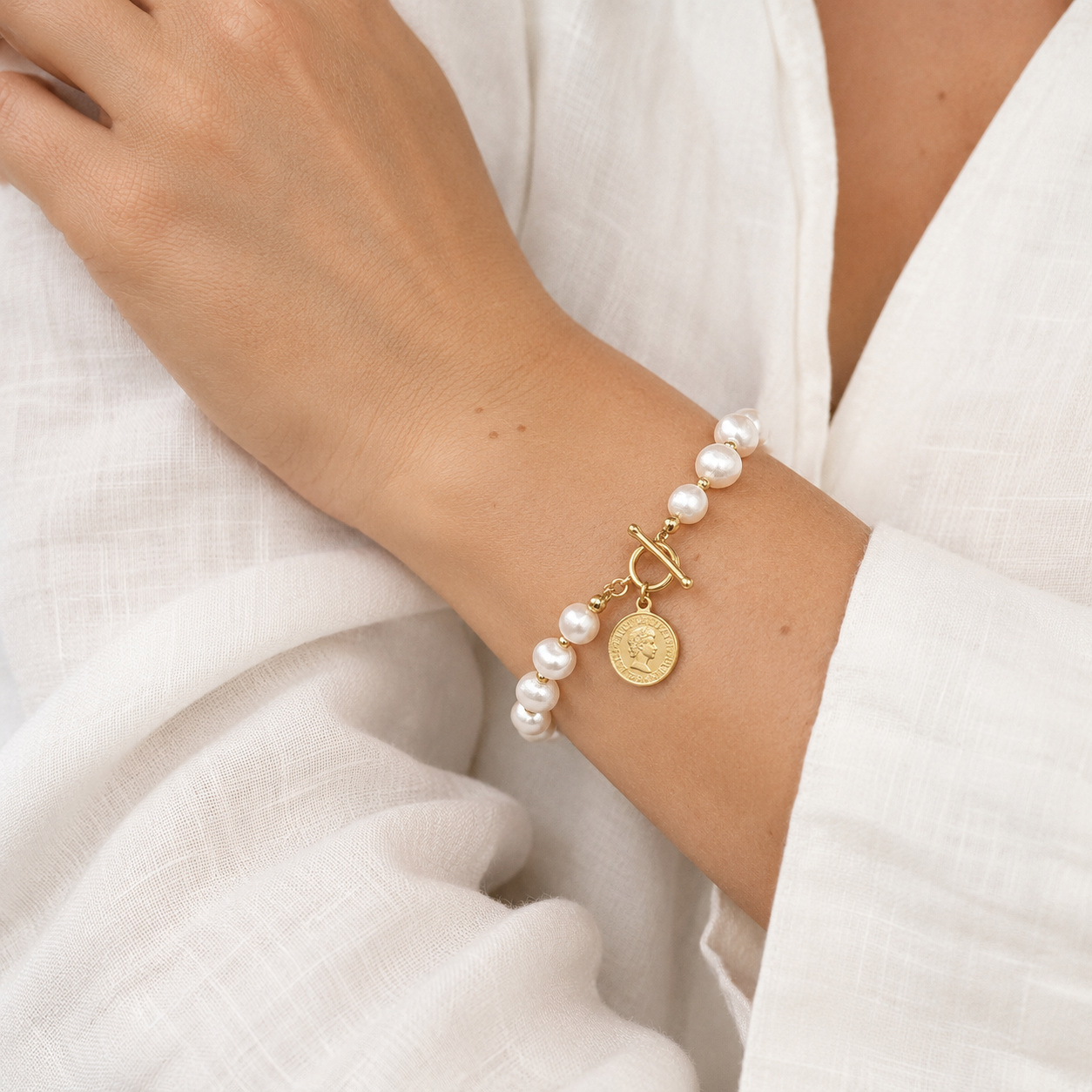 Luna Pearl Coin Bracelet